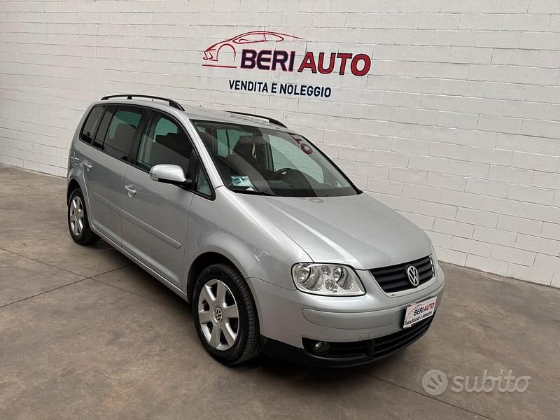 Usata VW Touran 104 CV (76 kW) 2006 Grigio Monovolume