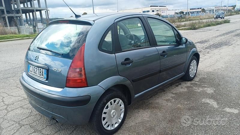 Usata Citroën C3 Exclusive 70 CV (51 kW) 2005 Grigio Berlina
