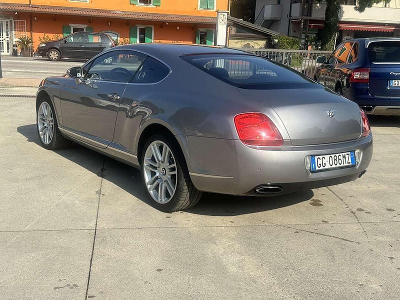 Usata Bentley Continental GT 559 CV (411 kW) 2006 Titanio met. Coupé