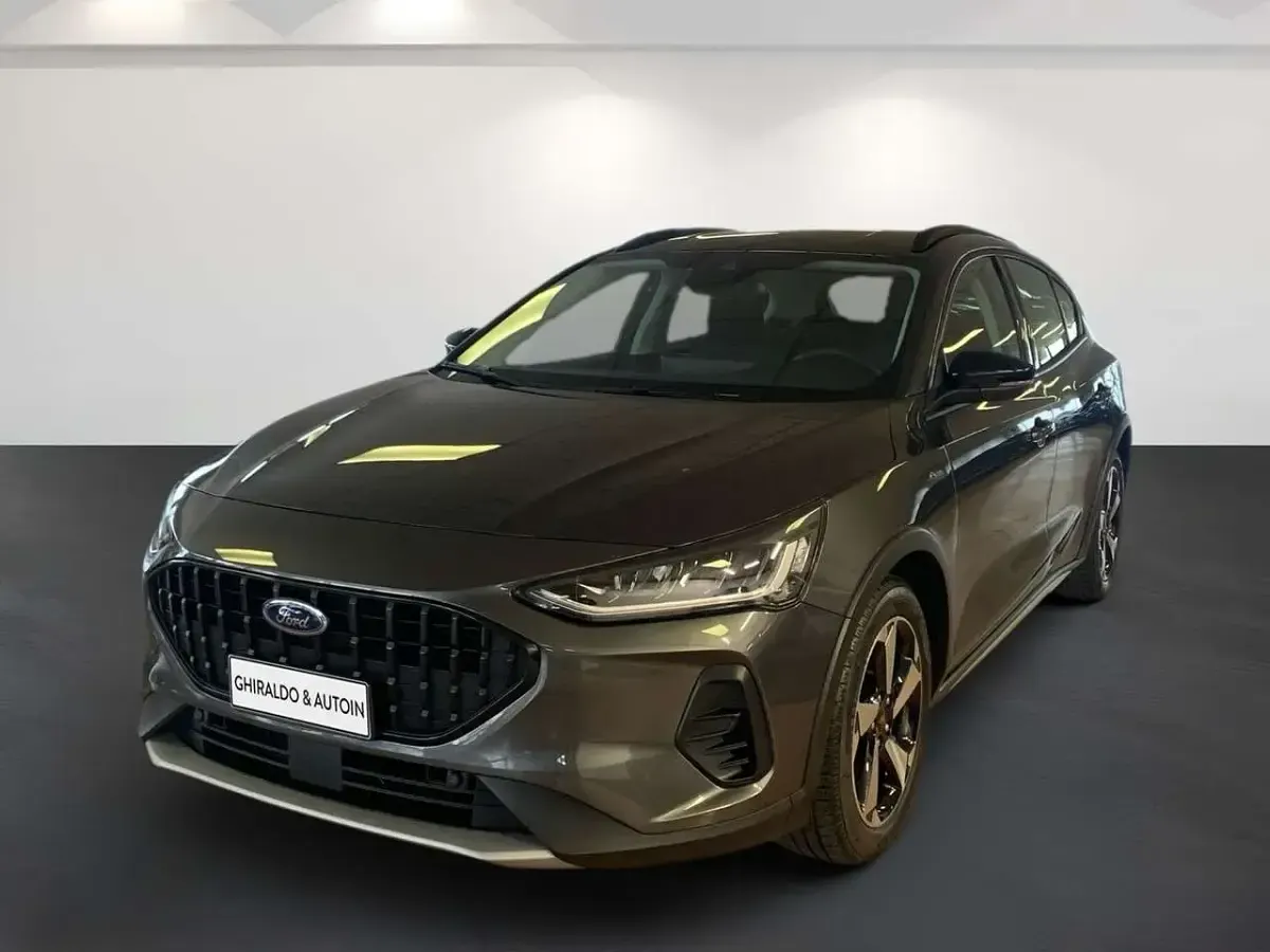 Usata Ford Focus Active 125 CV (91 kW) 2022 Grigio SUV