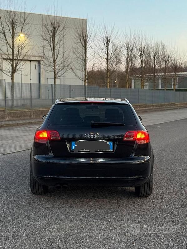 Usata Audi A3 Sportback Ambiente 105 CV (77 kW) 2006 Nero Utilitaria