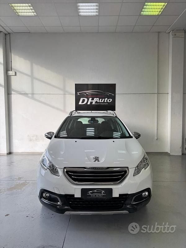 Usata Peugeot 2008 Allure 92 CV (67 kW) 2015 Bianco SUV
