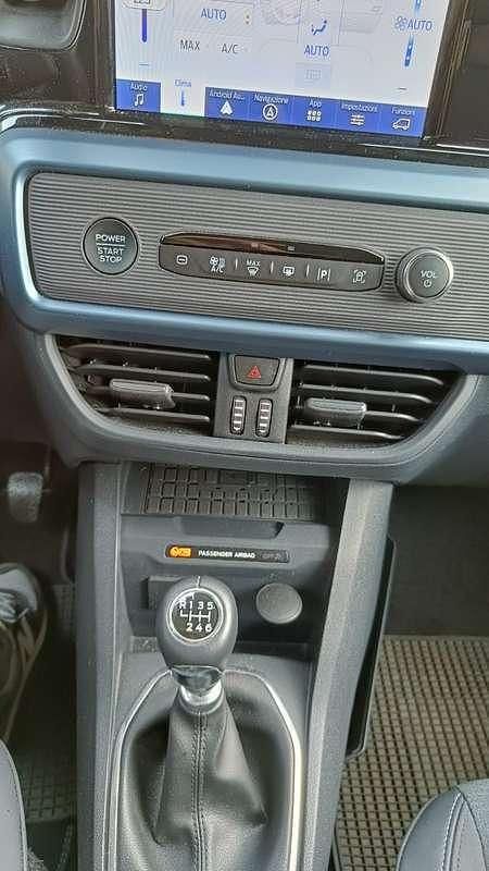 Usata Ford Tourneo Courier Active 124 CV (91 kW) 2024 Grigio Monovolume