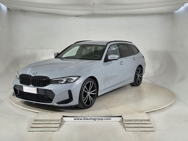 Grigio Usata 2024 BMW 318 M Sport Station wagon | 39.900 € (Buon prezzo) - Immagine 1/3