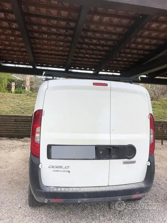 Usata Fiat Doblò 95 CV (69 kW) 2017 Bianco Monovolume