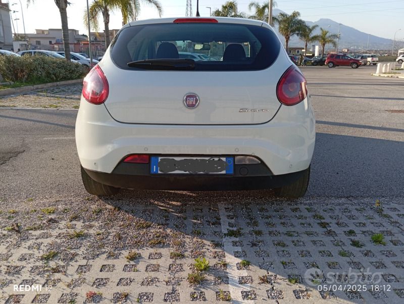 Bianco Usata 2011 Fiat Bravo Due volumi | 1900 € (Buon prezzo) - Immagine 1/4