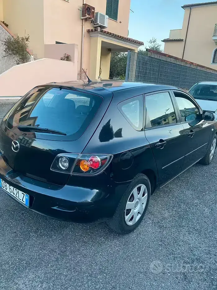 Usata Mazda 3 105 CV (77 kW) 2006 Nero Berlina