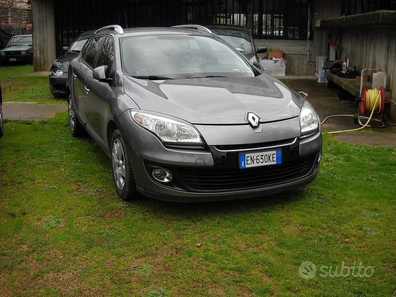 Grigio Usata 2012 Renault Mégane GrandTour Station wagon | 4300 € (Super prezzo) - Immagine 1/4