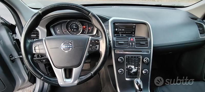 Usata Volvo XC60 Business Edition 136 CV (100 kW) 2014 Grigio SUV