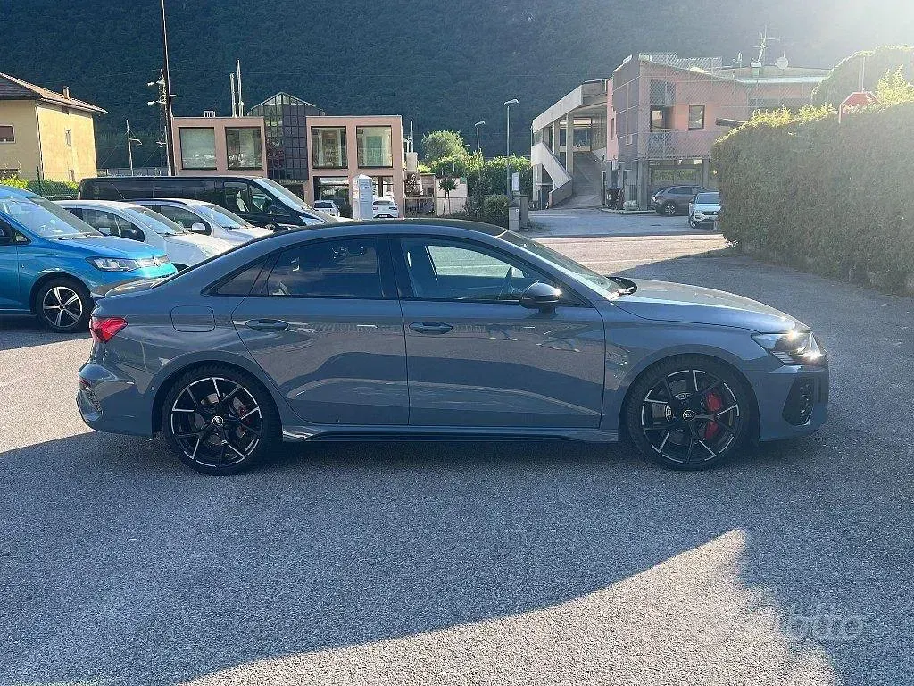 Usata Audi RS3 Ambiente 400 CV (294 kW) 2022 Grigio Berlina