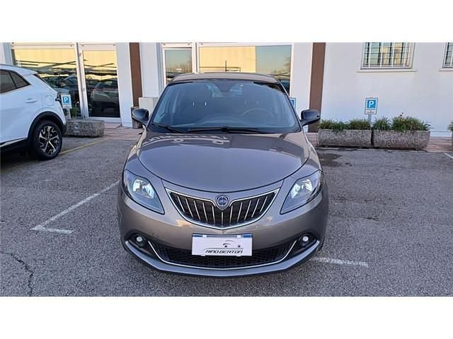 Grigio Usata 2022 Lancia Ypsilon Gold Due volumi | 11.950 € (Buon prezzo) - Immagine 1/4