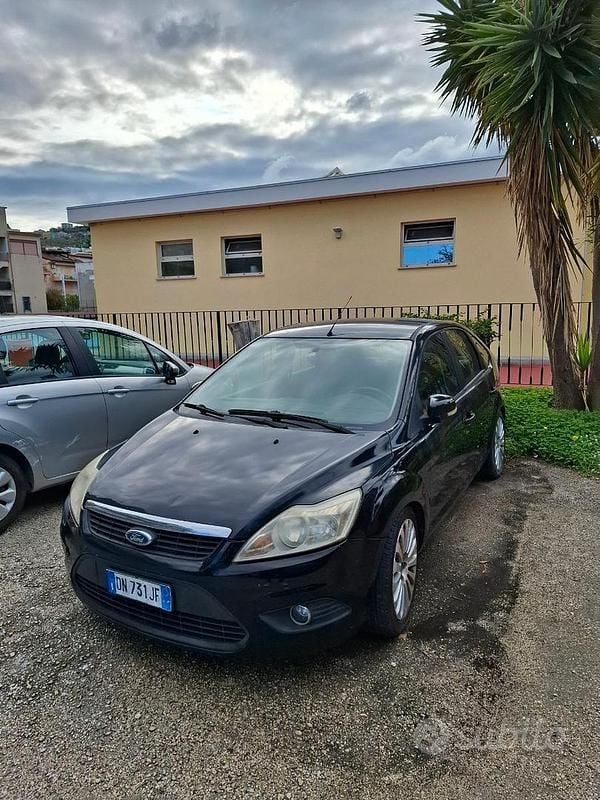 Usata 2008 Ford Focus Monovolume | 1890 € (Buon prezzo) - Immagine 1/4