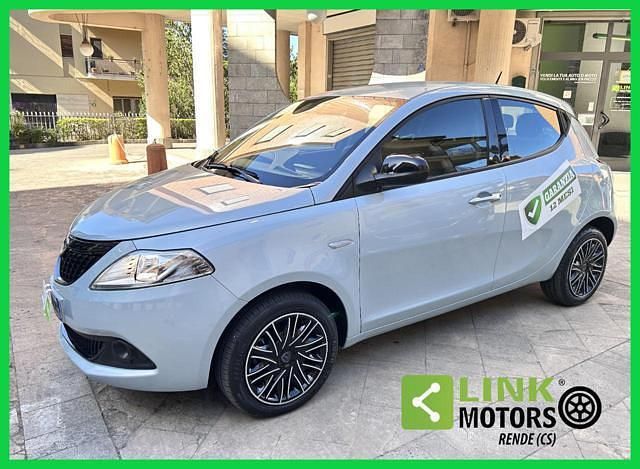 Usata Lancia Ypsilon S 69 CV (50 kW) 2023 Blu Utilitaria