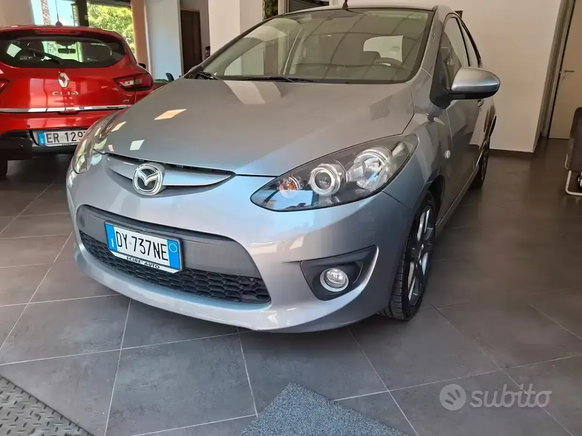 Usata Mazda 2 90 CV (66 kW) 2009 Grigio Utilitaria