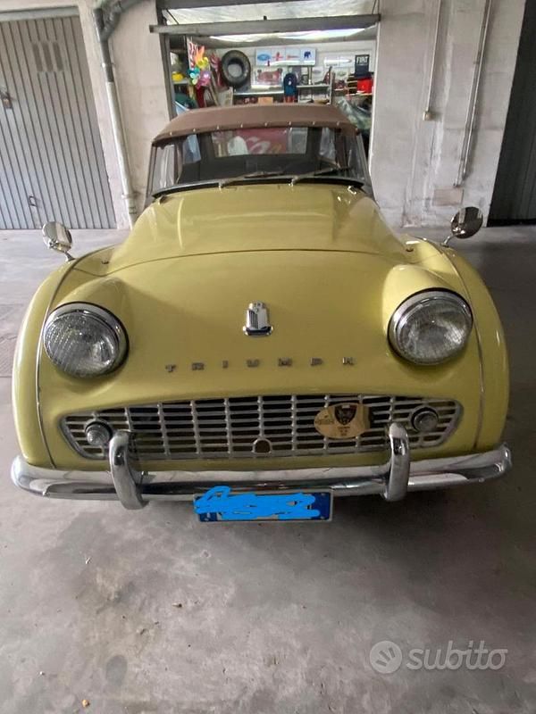 Usata Triumph TR3 1950 Giallo Cabrio