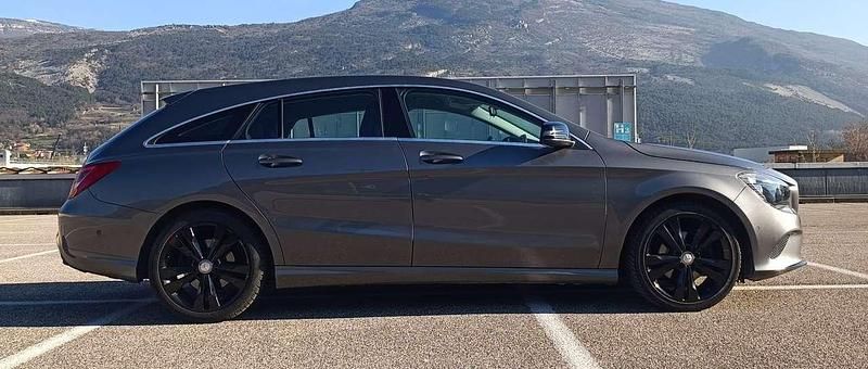 Usata Mercedes CLA200 Shooting Brake 136 CV (100 kW) 2017 Grigio Station wagon