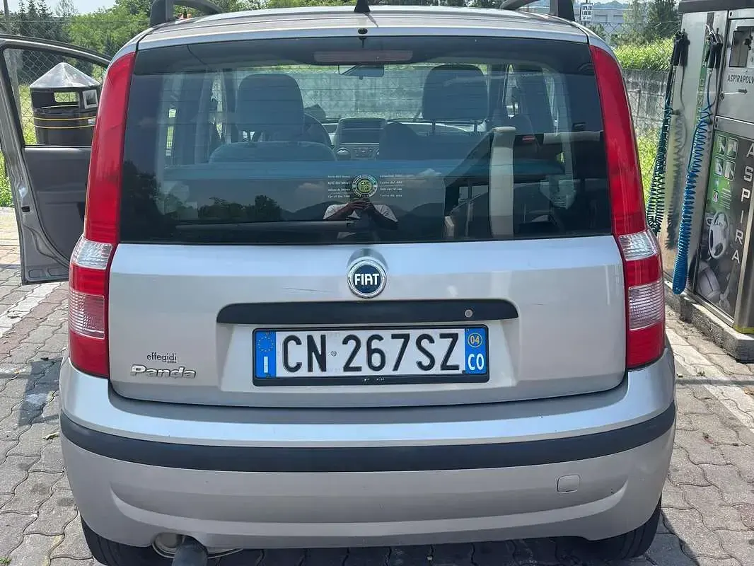 Usata Fiat Panda Dynamic 60 CV (44 kW) 2004 Argento Utilitaria