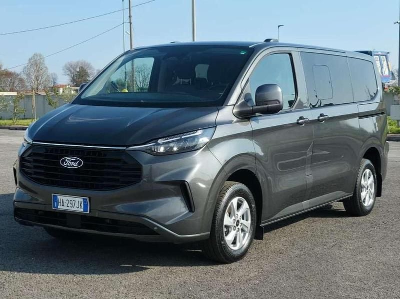 Usata Ford Transit Custom 150 CV (110 kW) 2025 Grigio titanium Monovolume