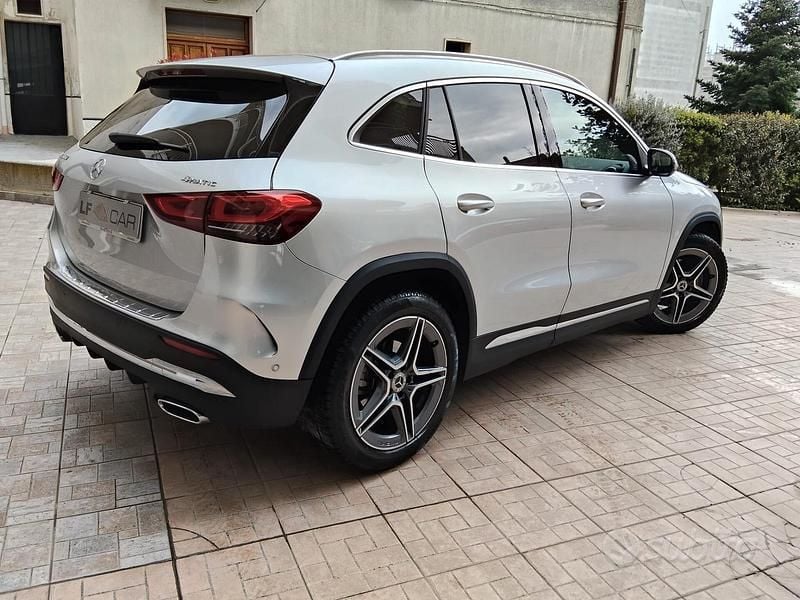 Usata Mercedes GLA200 Premium 150 CV (110 kW) 2023 Grigio SUV