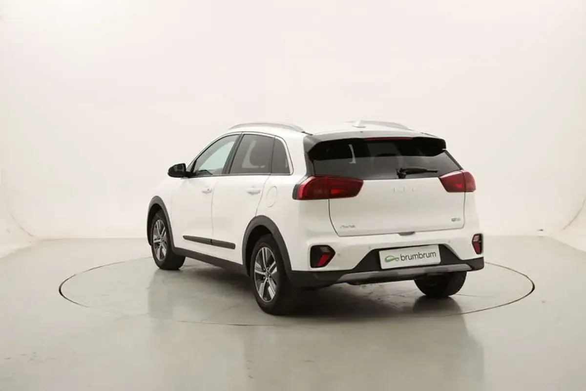Usata Kia Niro Urban 141 CV (103 kW) 2022 Bianco SUV