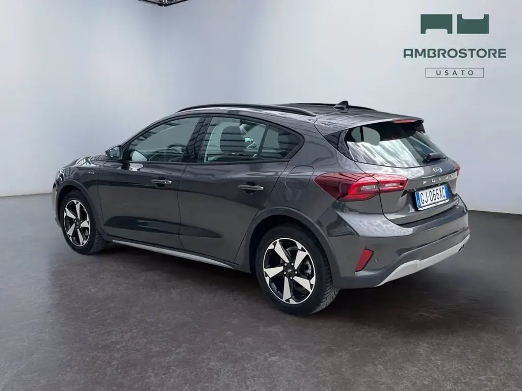 Usata Ford Focus Active 125 CV (91 kW) 2022 Magnetic grey SUV