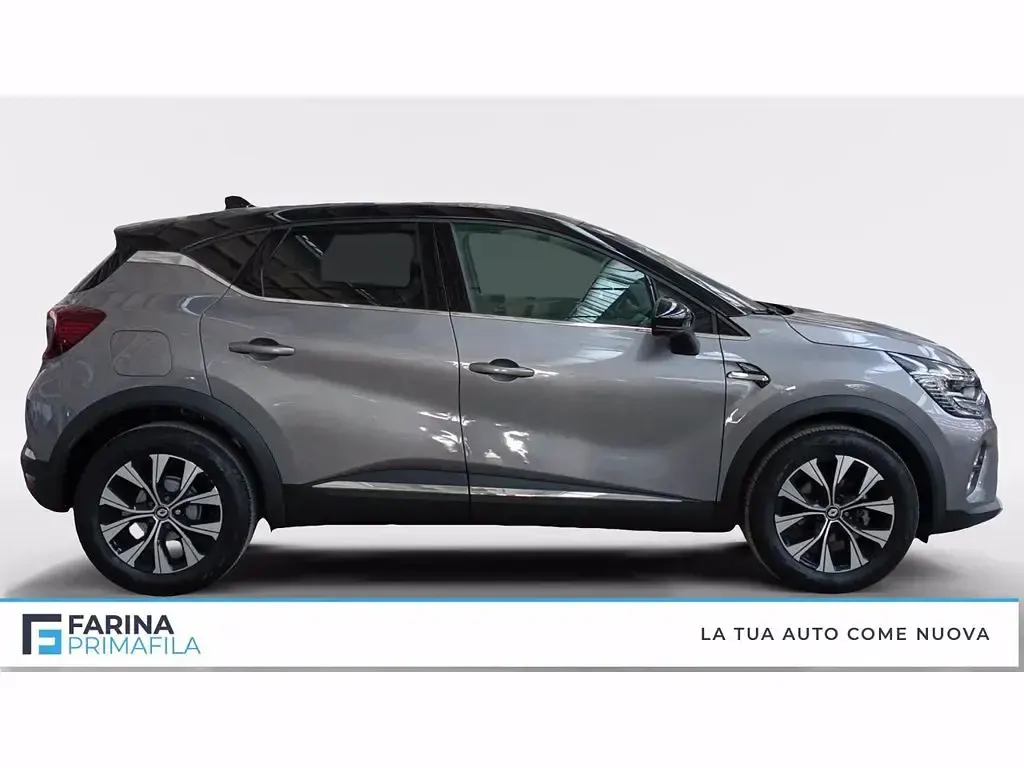 Usata Renault Captur Techno 101 CV (74 kW) 2024 Grigio scuro /tetto nero SUV