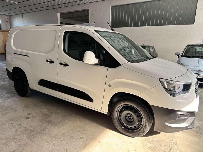 Usata Opel Combo Edition 102 CV (75 kW) 2020 Bianco Monovolume