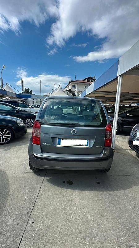 Usata Fiat Idea 69 CV (50 kW) 2005 Grigio Monovolume