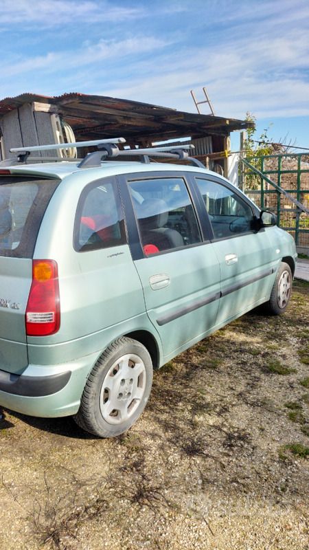 Usata Hyundai Matrix 103 CV (75 kW) 2002 Verde Monovolume