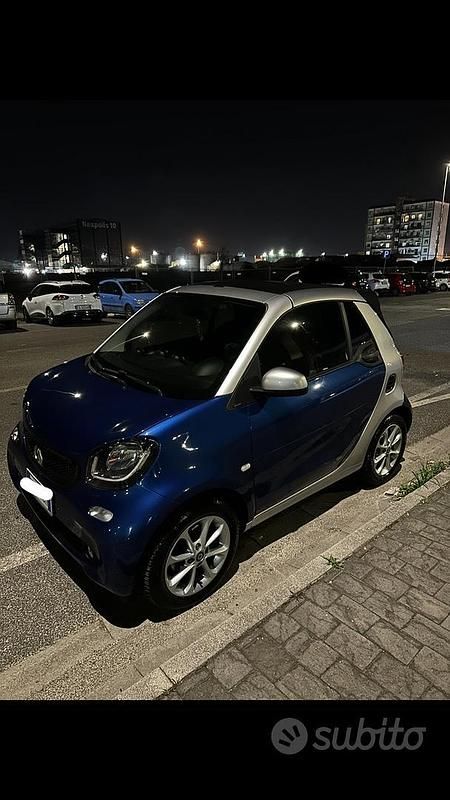 Usata Smart ForTwo Cabrio 70 CV (51 kW) 2017 Blu Cabrio