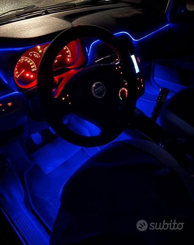 Usata Fiat Grande Punto 65 CV (47 kW) 2007 Rosso Utilitaria