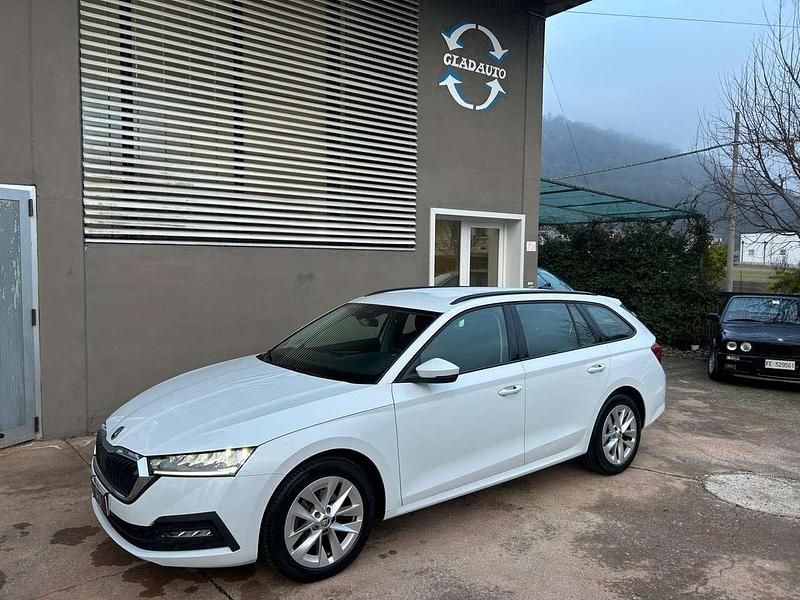 Usata Skoda Octavia 116 CV (85 kW) 2021 Bianco Station wagon