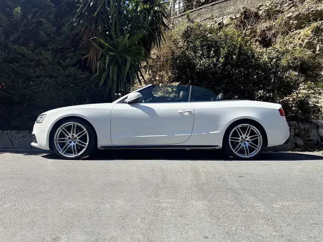 Usata Audi A5 Cabriolet Ambiente 333 CV (244 kW) 2012 Bianco Cabrio