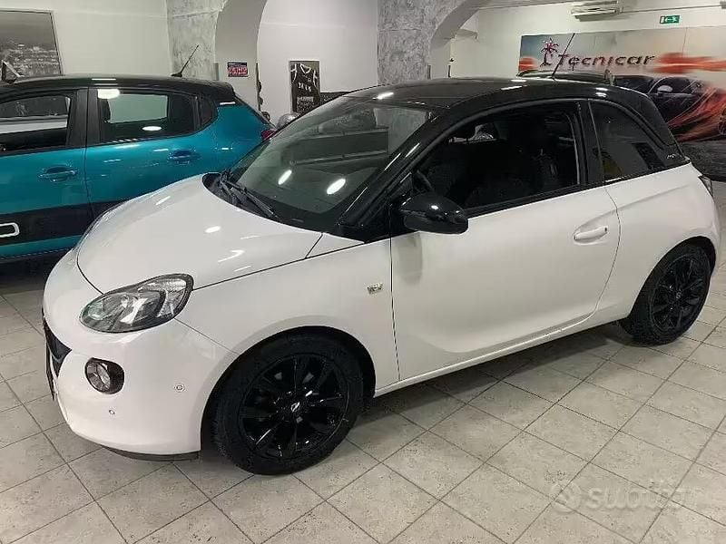 Usata Opel Adam Glam 87 CV (63 kW) 2016 Bianco Utilitaria