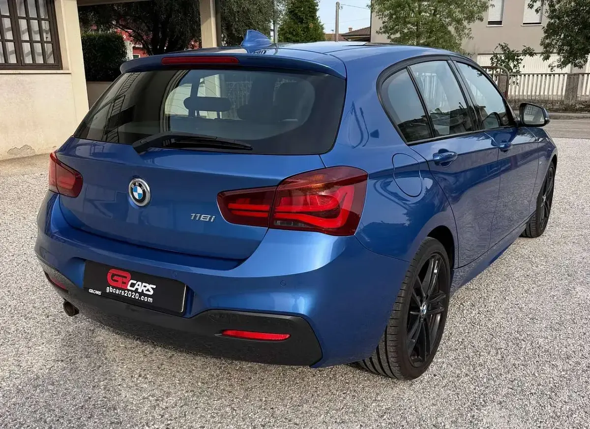 Usata BMW 118 136 CV (100 kW) 2019 Blu/azzurro Berlina