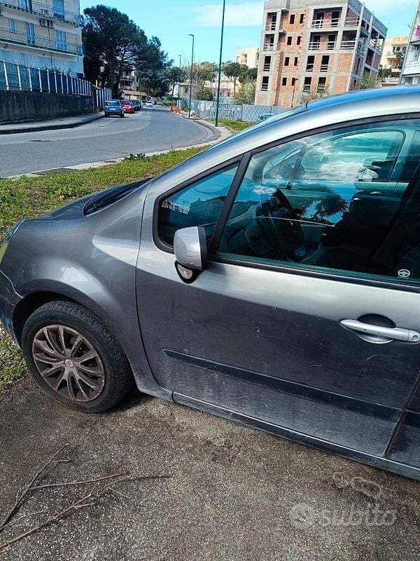 Usata Renault Modus 85 CV (62 kW) 2007 Grigio Monovolume