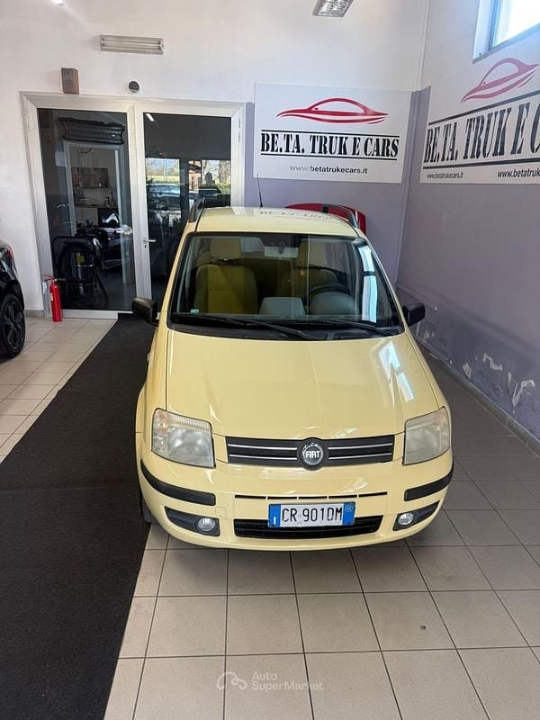 Usata Fiat Panda 60 CV (44 kW) 2005 Giallo Utilitaria