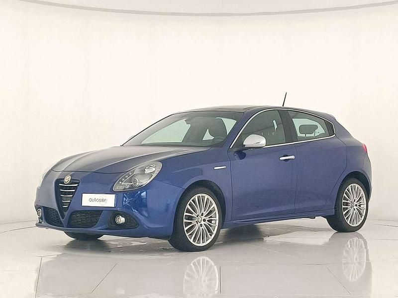 Usata Alfa Romeo Giulietta Exclusive 174 CV (127 kW) 2015 Blu anodizzato Utilitaria