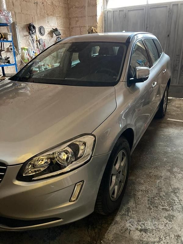 Usata Volvo XC60 2017 Grigio SUV