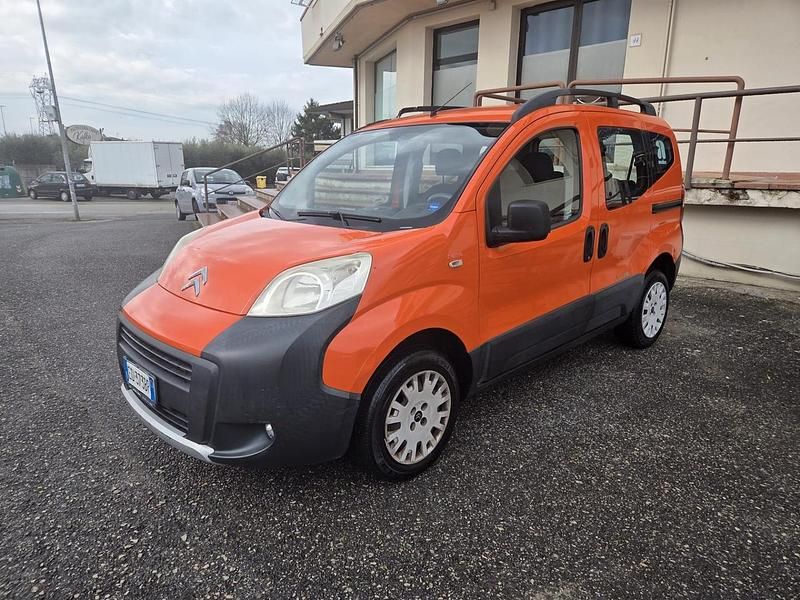 Usata Citroën Nemo 70 CV (51 kW) 2010 Arancione Monovolume