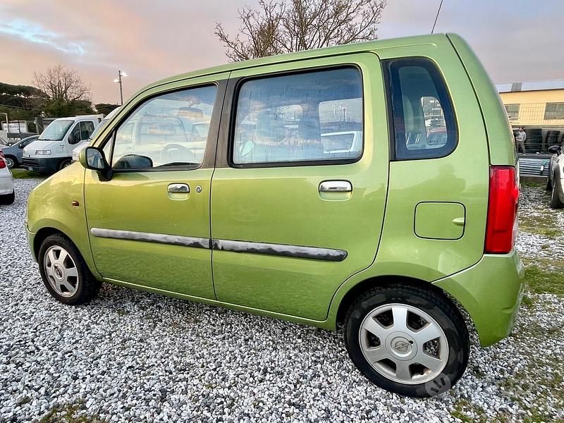 Usata Opel Agila Comfort 58 CV (42 kW) 2002 Verde Monovolume