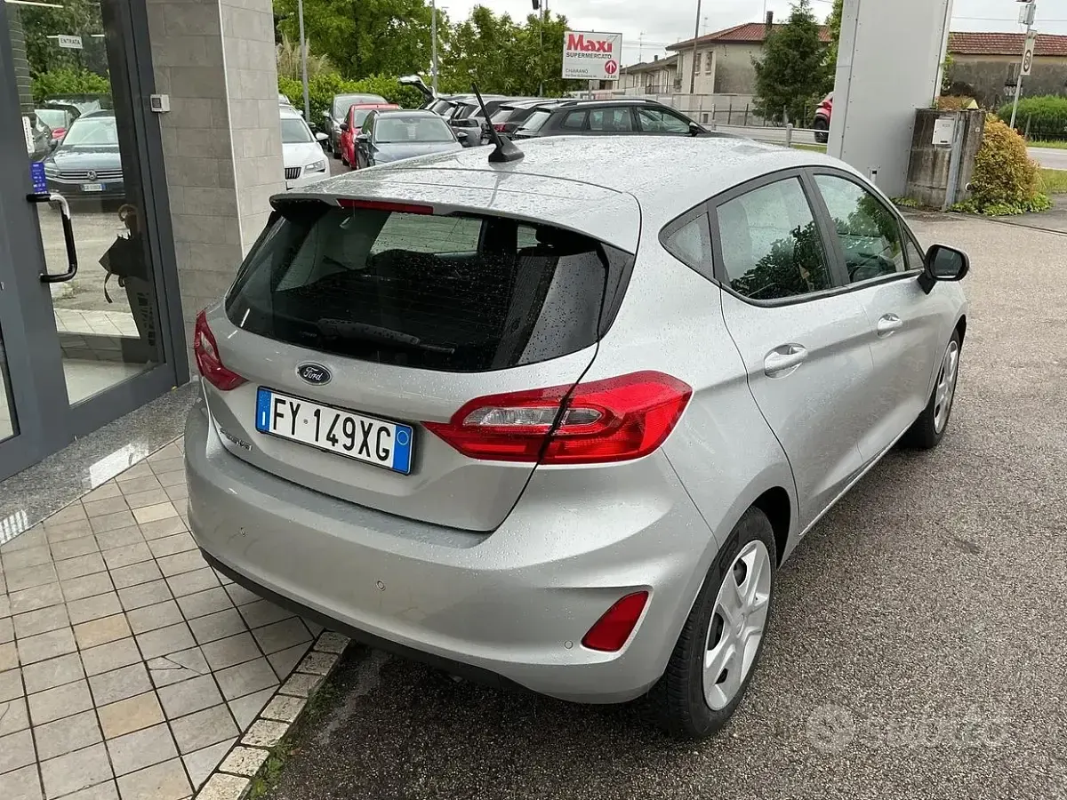 Gebraucht Ford Fiesta 75 PS (55 kW) 2020 Grau Kleinwagen