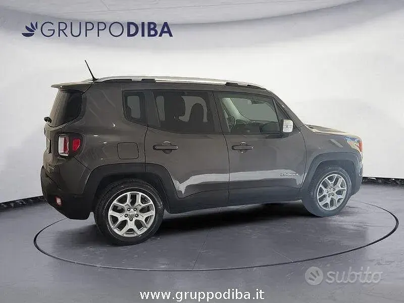 Usata Jeep Renegade Limited 140 CV (102 kW) 2016 Grigio SUV