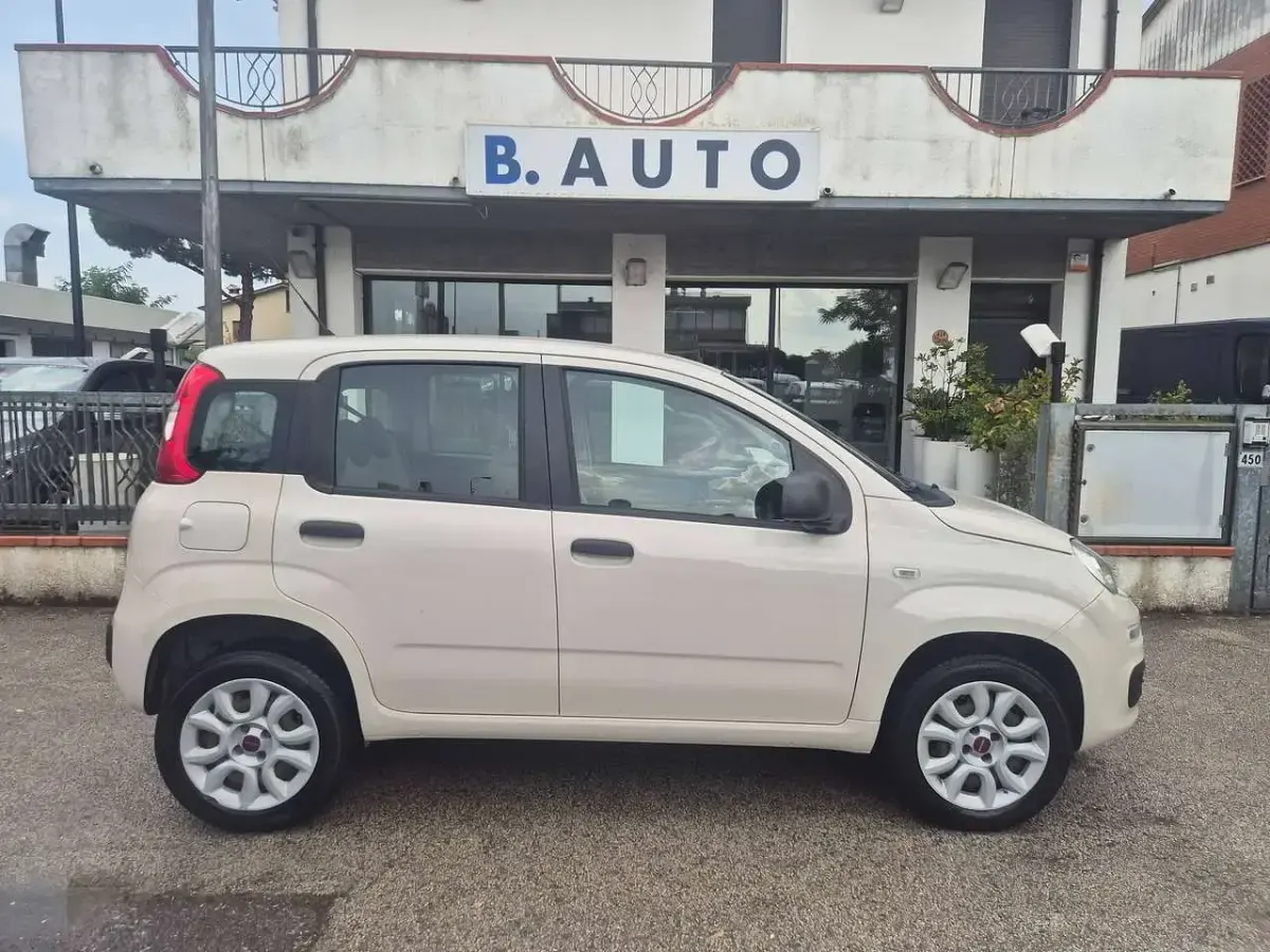Usata Fiat Panda Lounge 80 CV (58 kW) 2015 Beige Utilitaria