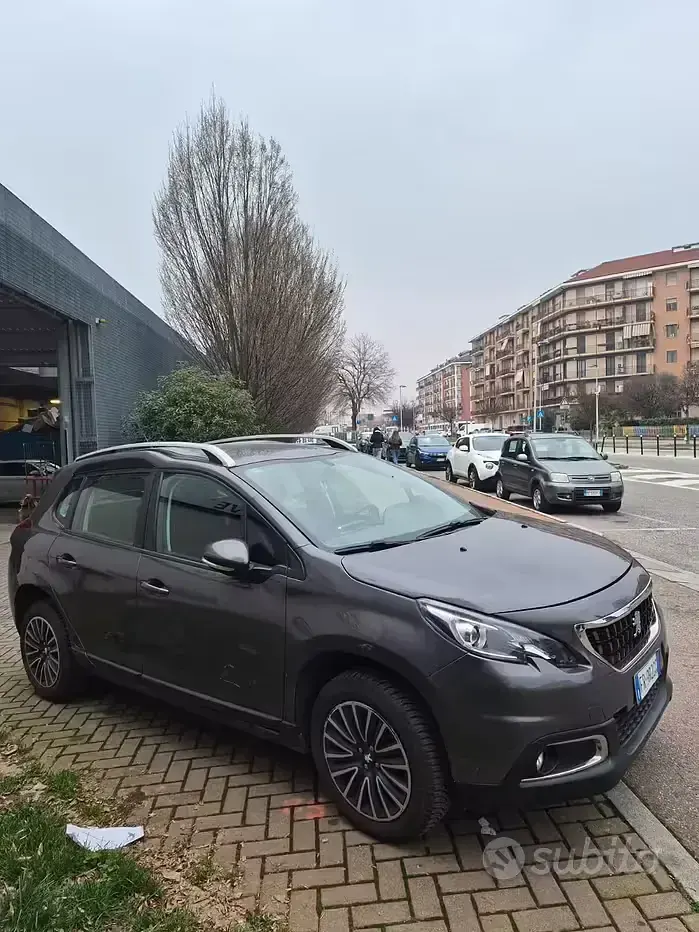 Usata Peugeot 2008 Allure 82 CV (60 kW) 2018 Grigio SUV