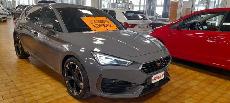 Grigio graphene / metallizzato Usata 2023 Cupra Leon Tre volumi | 25.900 € (Ottimo prezzo) - Immagine 1/4