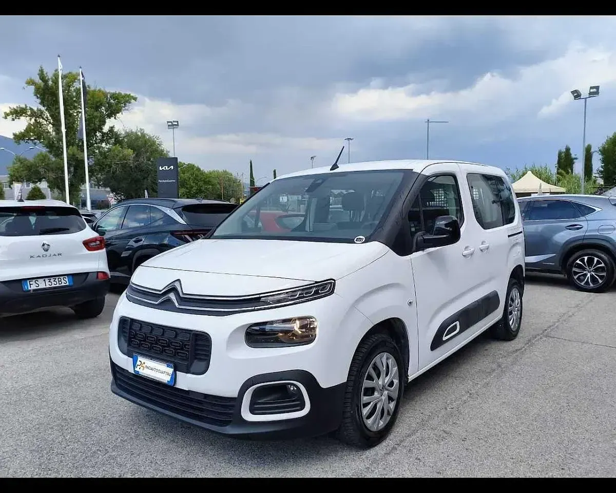 Usata Citroën Berlingo Feel 99 CV (72 kW) 2022 Bianco Monovolume