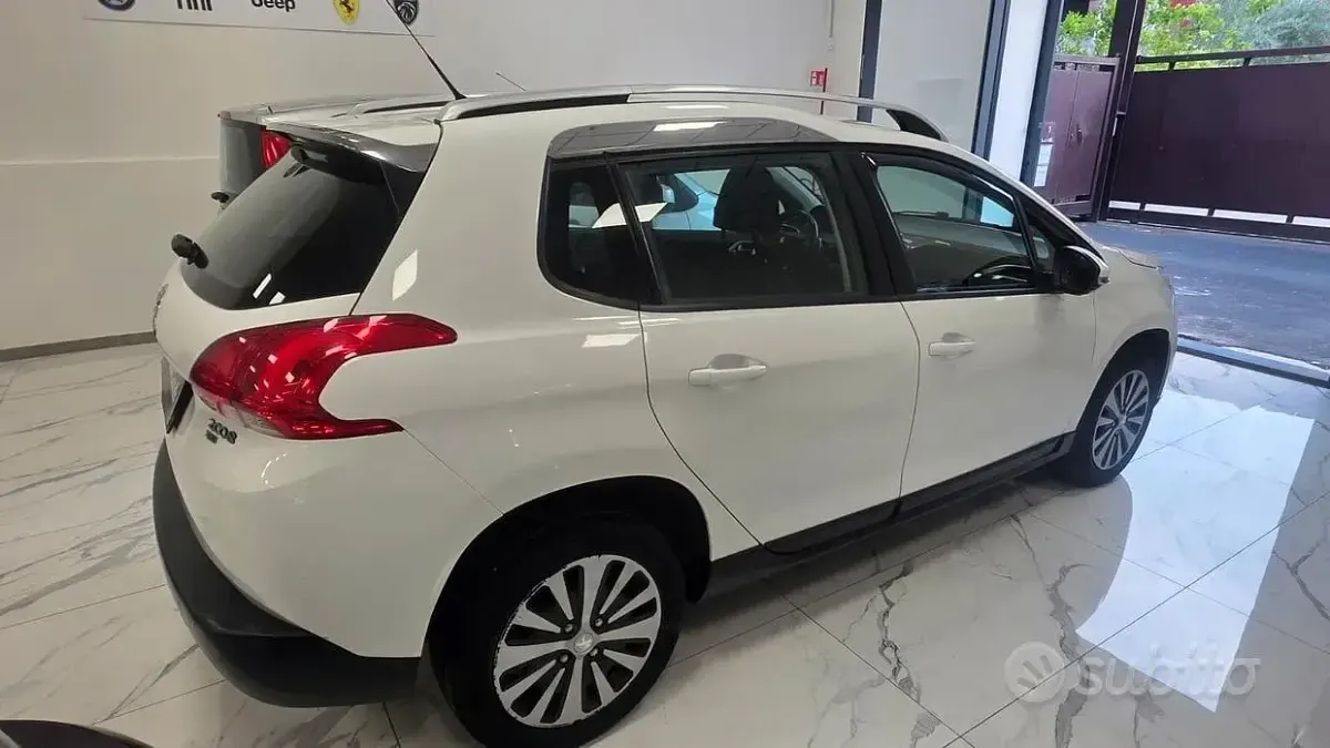 Usata Peugeot 2008 Allure 92 CV (67 kW) 2015 Bianco SUV