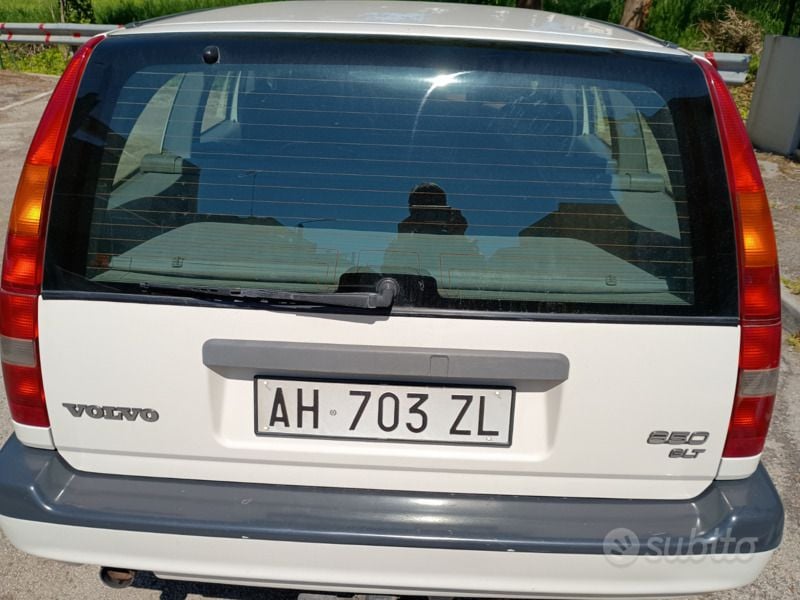Usata Volvo 850 143 CV (105 kW) 1995 Bianco Station wagon
