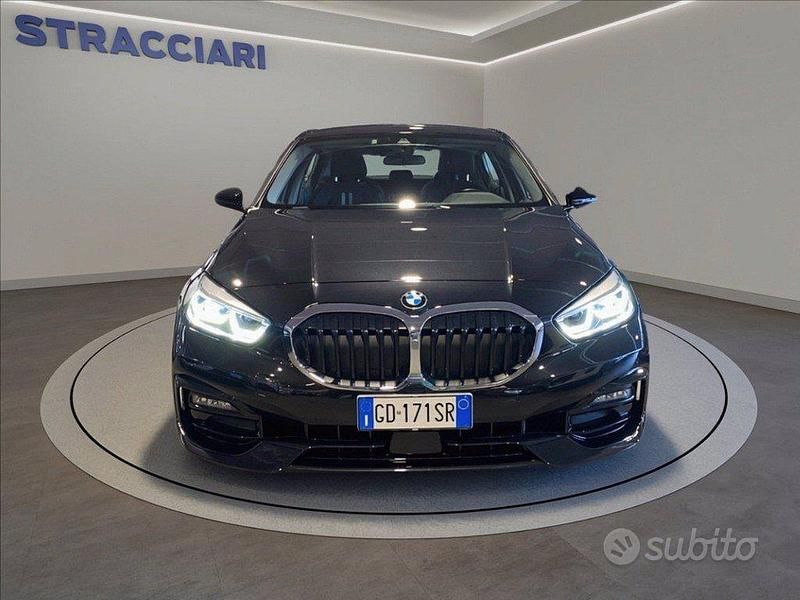 Usata BMW 118 Sport Line 150 CV (110 kW) 2021 Nero metallizzato Utilitaria